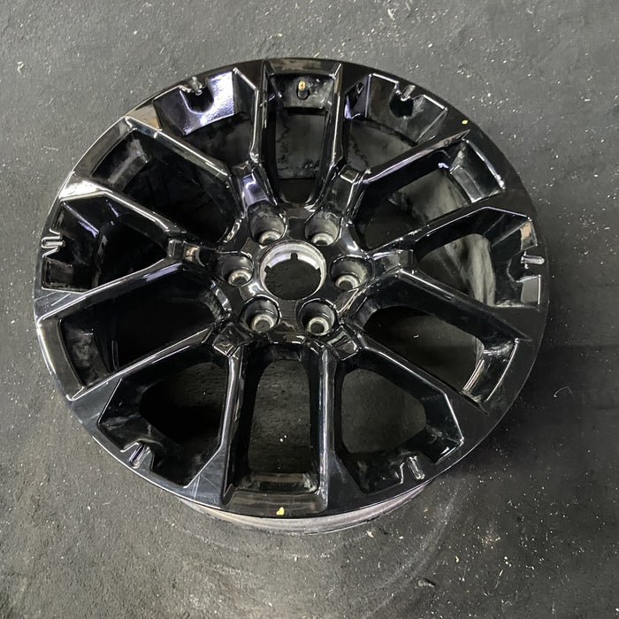 22" COLORADO 25 22x9 Original OEM Wheel Rim - Close-Up Detail