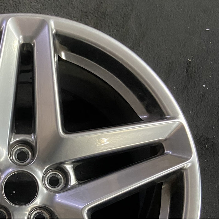 19" MUSTANG 24 19x8.5 5 spoke split spoke silver Original OEM Wheel Rim - Close-Up Detail