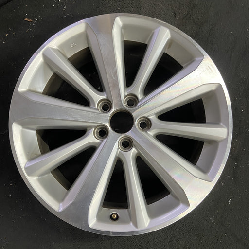 19" HIGHLANDER 08-13 19x7.5 , 10 spoke Original OEM Wheel Rim - Angle View