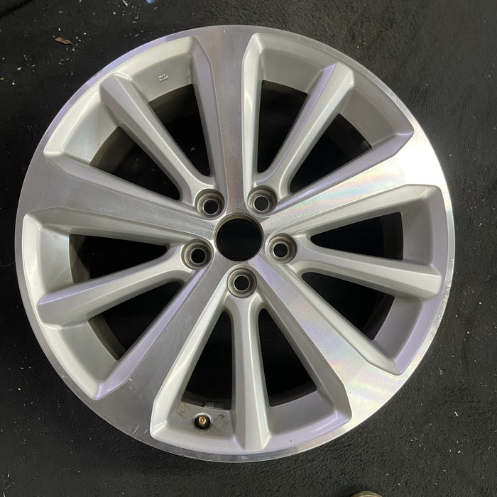 19" HIGHLANDER 08-13 19x7.5 , 10 spoke Original OEM Wheel Rim - Angle View
