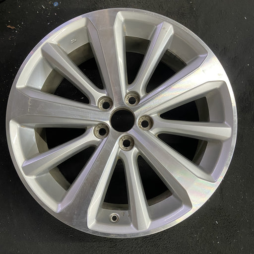 19" HIGHLANDER 08-13 19x7.5 , 10 spoke Original OEM Wheel Rim - Angle View