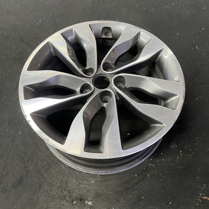 18" OPTIMA 14-15 18x7.5 , SX, w/ Original OEM Wheel Rim - Close-Up Detail