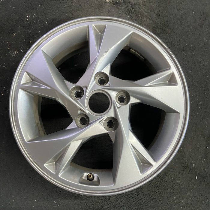 15" ELANTRA 21-23 15x6 Original OEM Wheel Rim - Angle View