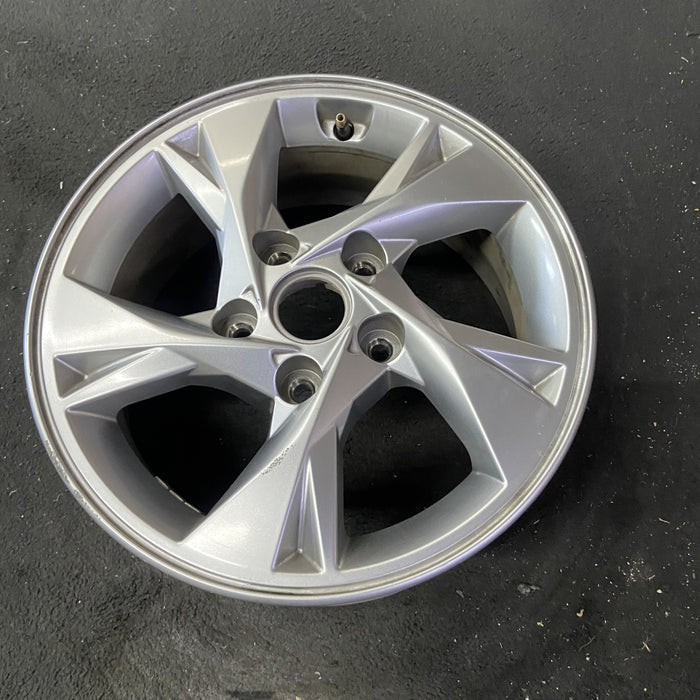 15" ELANTRA 21-23 15x6 Original OEM Wheel Rim - Close-Up Detail