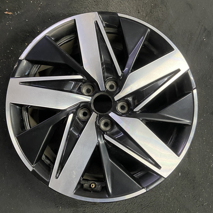 18" SORENTO 21-23 gasoline, 18x7.5 , 10 spoke Original OEM Wheel Rim - Angle View