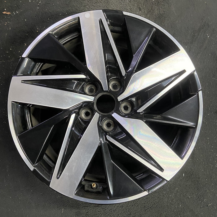 18" SORENTO 21-23 gasoline, 18x7.5 , 10 spoke Original OEM Wheel Rim - Angle View