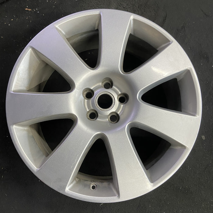22" RANGE ROVER 13-14 , 22x9.5, 7 spoke Original OEM Wheel Rim - Angle View
