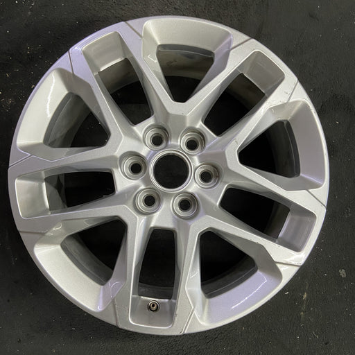 18" TRAVERSE 18-19 18x7.5, opt RT1 Original OEM Wheel Rim - Angle View