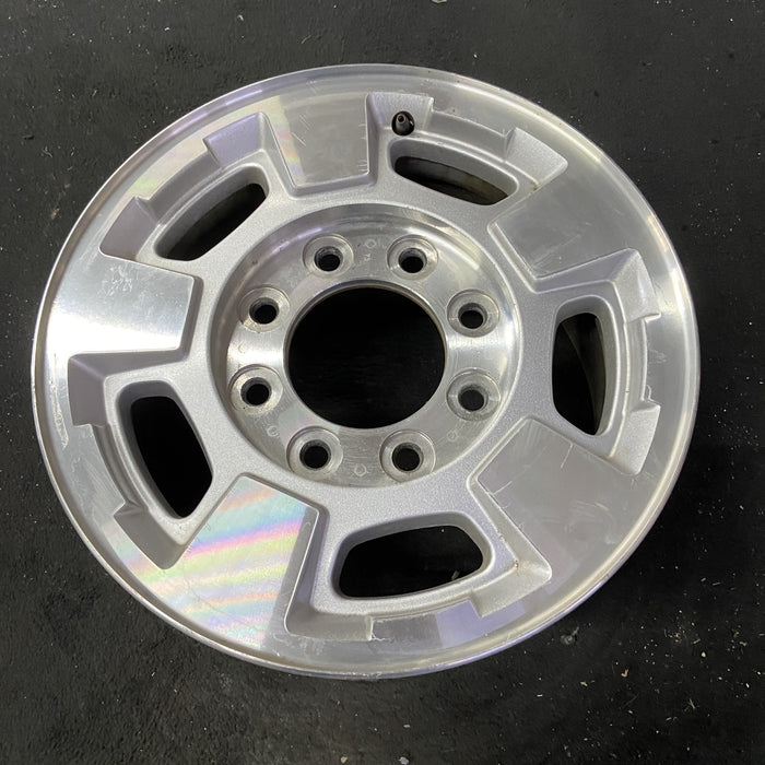 17" SIERRA 2500 PICKUP 11-13 17x7.5, aluminum Original OEM Wheel Rim - Close-Up Detail