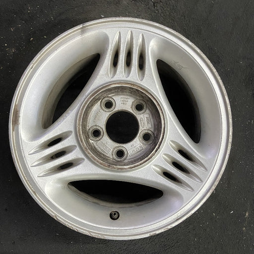 15" MUSTANG 94-95 15x7 w/o exposed lug nuts; w/center cap notch Original OEM - Front View