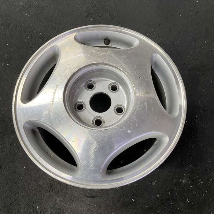 16" LEXUS LS400 98-00 , machined Original OEM Wheel Rim - Close-Up Detail