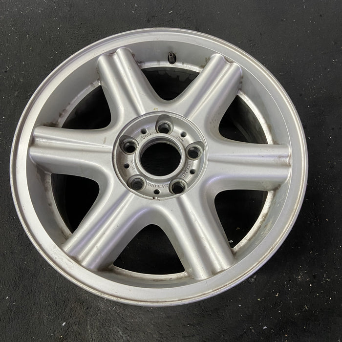17" BMW 318i 97-99 17x7.5, 6 spoke Original OEM Wheel Rim - Close-Up Detail
