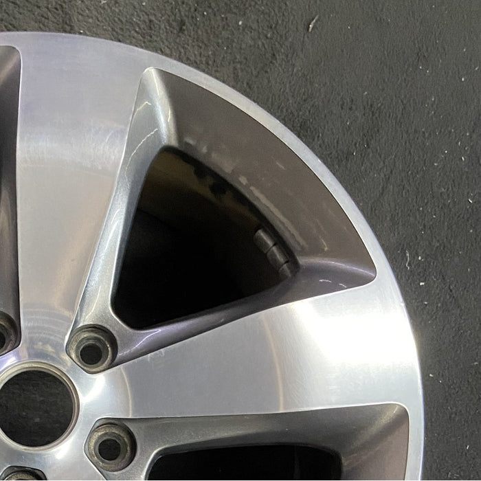 20" GRAND CHEROKEE 14-15 20x8 5 spoke polished with pockets opt WRD gray - Close-Up Detail