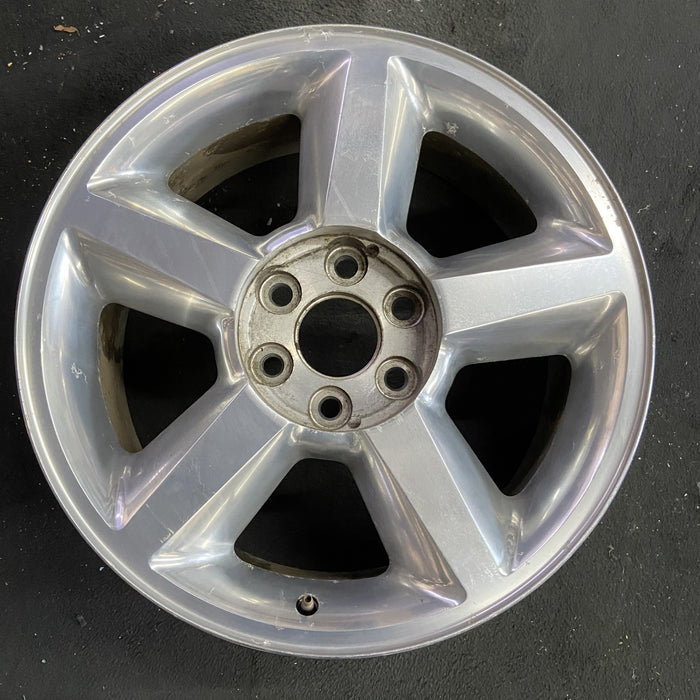 20" AVALANCHE 1500 07 20x8.5, 5 spoke, covered lug nuts, w/o groove in spoke; polished aluminum Original OEM Wheel Rim