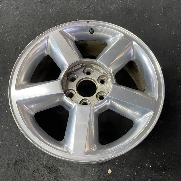 20" AVALANCHE 1500 07 20x8.5, 5 spoke, covered lug nuts, w/o groove in spoke; polished aluminum Original OEM Wheel Rim