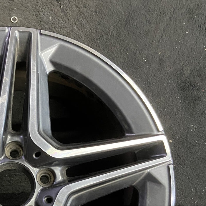 18" MERCEDES E-CLASS 21 213 Type E450 Sedan 18x8 5 spoke single spoke machined - Close-Up Detail