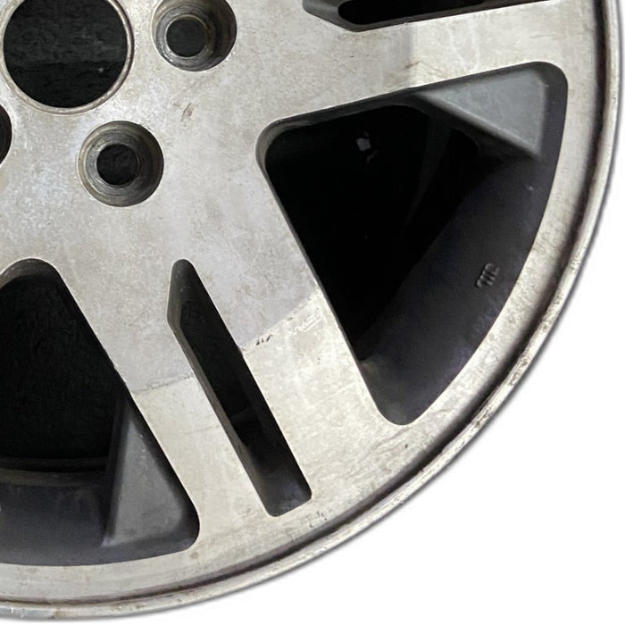 17" ENDEAVOR 04-08 17x7 alloy 10 spoke machined face bright gray pockets - Close-Up Detail