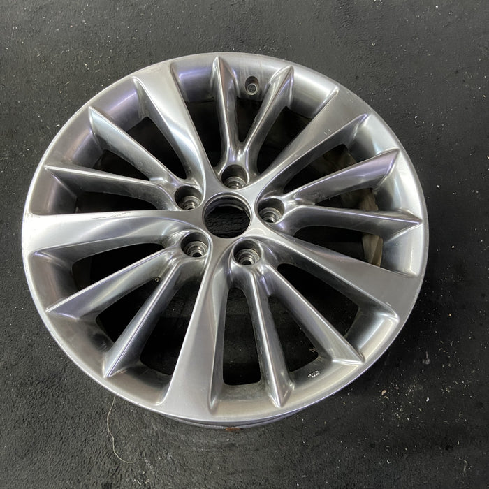 18" INFINITI Q50 18-24 18x7.5 Original OEM Wheel Rim - Close-Up Detail
