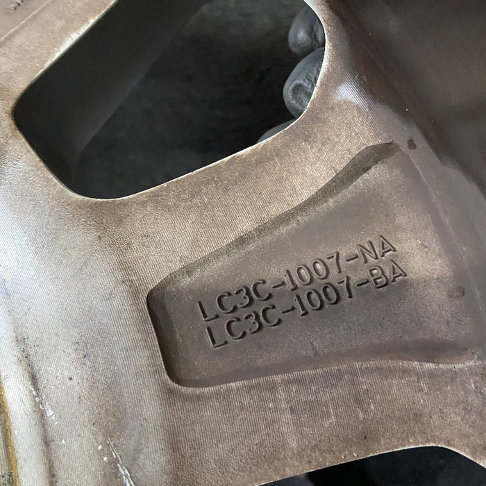 18" FORD F250SD PICKUP 20-22 18x8 aluminum 8 spoke silver Original OEM Wheel Rim