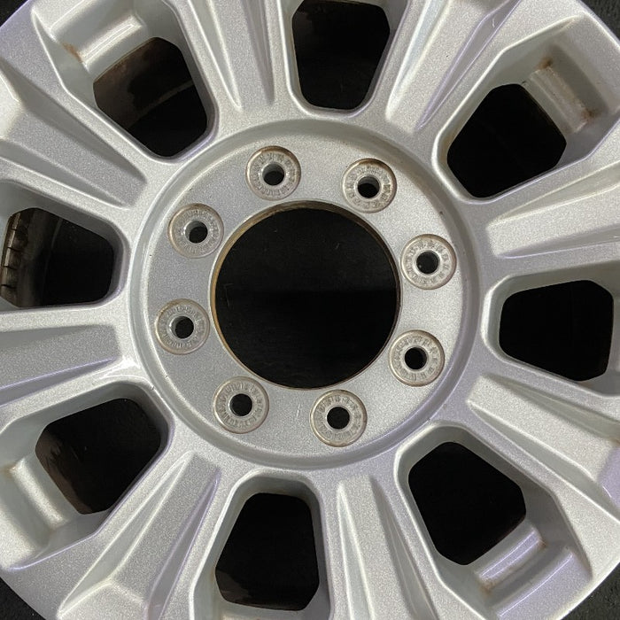 18" FORD F250SD PICKUP 20-22 18x8 aluminum 8 spoke silver Original OEM Wheel Rim - Angle View