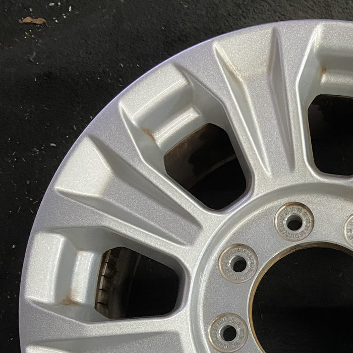18" FORD F250SD PICKUP 20-22 18x8 aluminum 8 spoke silver Original OEM Wheel Rim - Side Profile