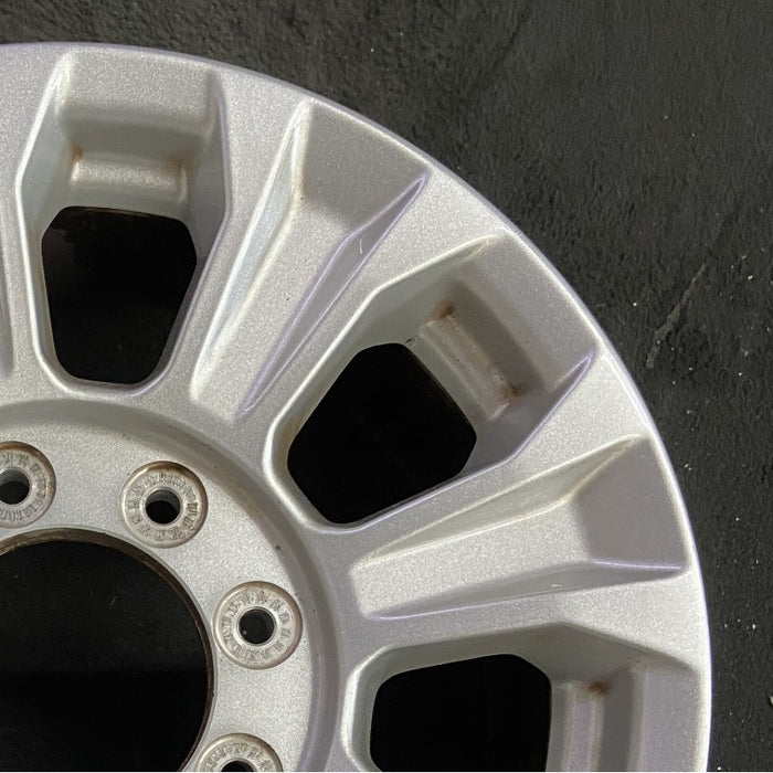 18" FORD F250SD PICKUP 20-22 18x8 aluminum 8 spoke silver Original OEM Wheel Rim - Close-Up Detail