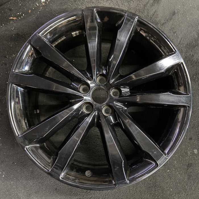 20" F-PACE 17-19 20x8.5 , 5 double spoke, w/notched spoke, machined face - Angle View