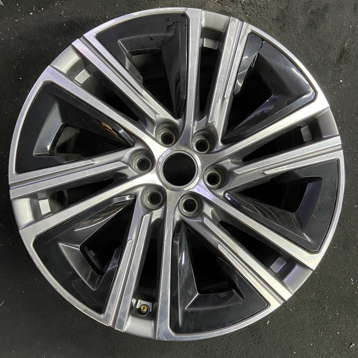 20" LYRIQ 23 20x9 Original OEM Wheel Rim - Angle View