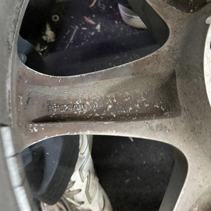 17" INFINITI G35 03-04 17x7 , 6 spoke Original OEM Wheel Rim