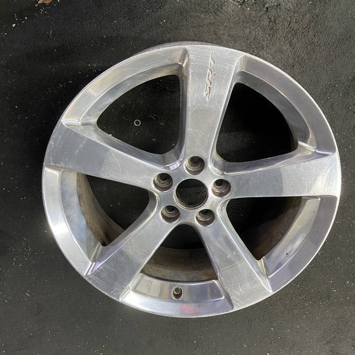 19" CALIBER 07-09 19x7.5 , polished Original OEM Wheel Rim - Close-Up Detail