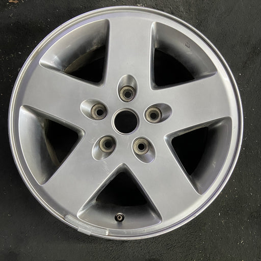 17" WRANGLER 07-08 17x7.5, silver Original OEM Wheel Rim - Angle View