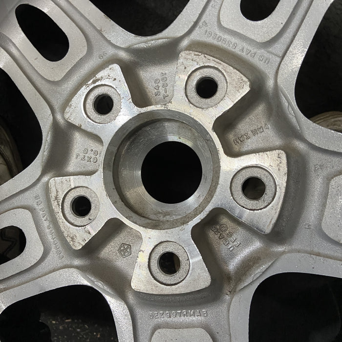 16" GRAND CHEROKEE 99-00 16x7, aluminum, 5 large triangular holes Original OEM Wheel Rim