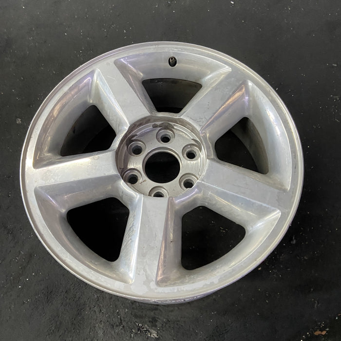 20" AVALANCHE 1500 07 20x8.5, 5 spoke, covered lug nuts, w/o groove in spoke; - Close-Up Detail