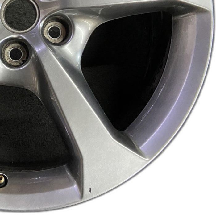 20" Original OEM Wheel Rim - Close-Up Detail