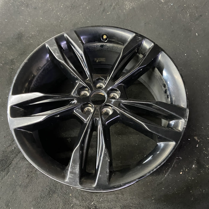 21" EDGE 19 21x9 , Original OEM Wheel Rim - Close-Up Detail