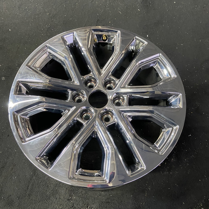 20" FORD F150 PICKUP 24-25 20x8.5, , split spoke, , chrome Original OEM Wheel - Close-Up Detail