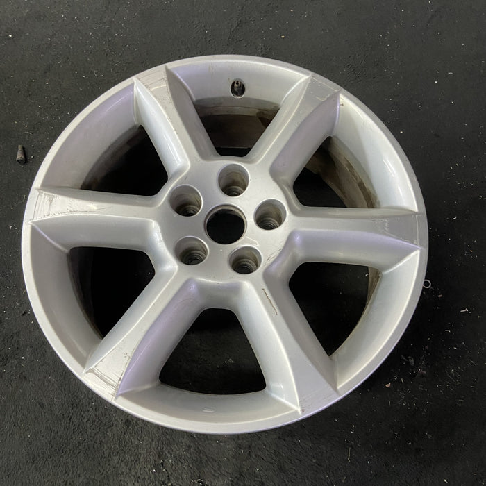18" MAXIMA 04-06 18x7.5 , 6 spoke Original OEM Wheel Rim - Close-Up Detail