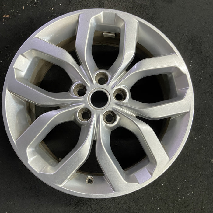 19" DISCOVERY 17-20 19x7.5 Original OEM Wheel Rim - Angle View