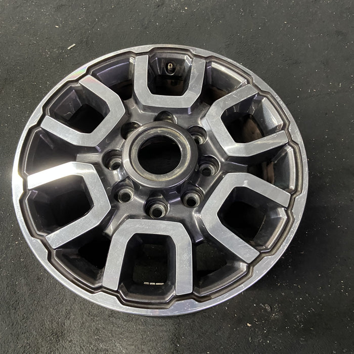 18" DODGE 2500 PICKUP 19-22 , 18x8, 6 spoke , U spoke, , brown pockets Original - Close-Up Detail