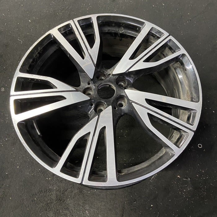 20" BMW i8 14-17 20x8.5 , , 5 W spoke , R. Original OEM Wheel Rim - Close-Up Detail