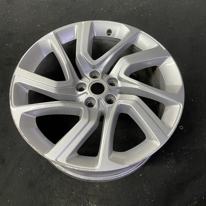 21" RANGE ROVER SPORT 18-22 21x9.5 , 5 spoke , silver Original OEM Wheel Rim - Close-Up Detail