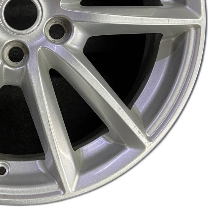 19" RANGE ROVER 13-17 alloy 19x7.5 10 spoke 5 split spoke Original OEM Wheel Rim - Close-Up Detail