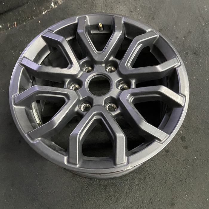 17" RANGER RAPTOR 24-25 , , V spoke Original OEM Wheel Rim - Close-Up Detail