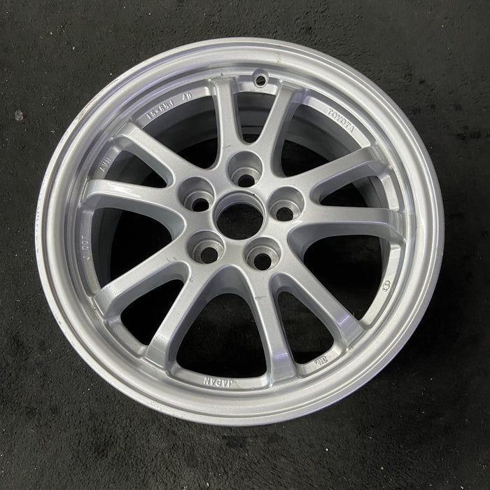 15" PRIUS 16-18 Prius , 15x6.5 , Original OEM Wheel Rim - Close-Up Detail