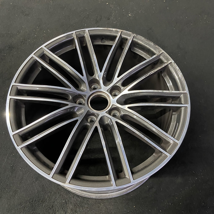 20" PORSCHE 911 17-19 20x11.5, 10 double spoke Original OEM Wheel Rim - Close-Up Detail