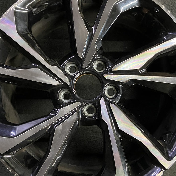 18" CIVIC 17-18 18x8 alloy w/o outer red accent; Hatchback 10 spoke Original - Angle View
