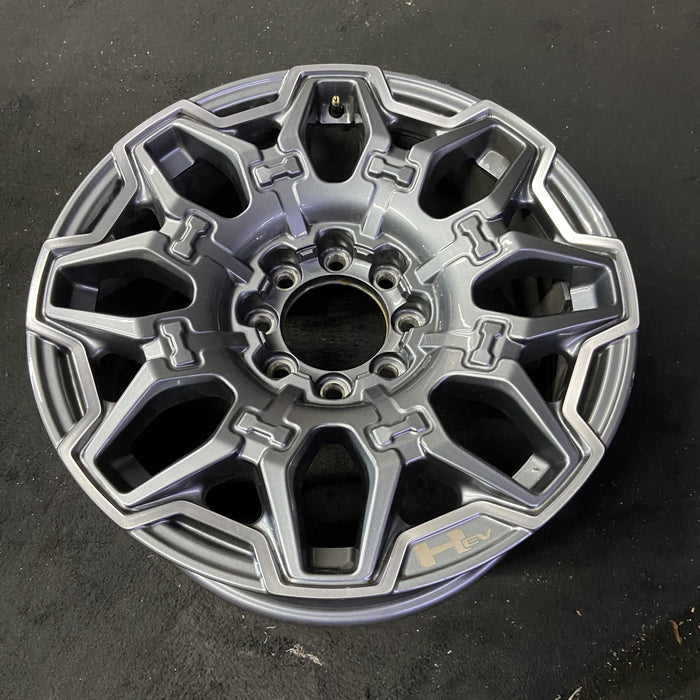 22" HUMMER EV 23-24 22x9.5 Original OEM Wheel Rim - Close-Up Detail