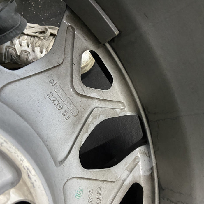 22" HUMMER EV 23-24 22x9.5 Original OEM Wheel Rim - Additional View