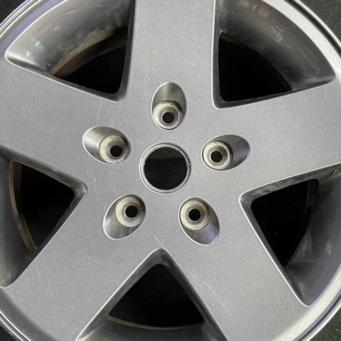 17" WRANGLER 07-08 17x7.5 silver Original OEM Wheel Rim - Angle View