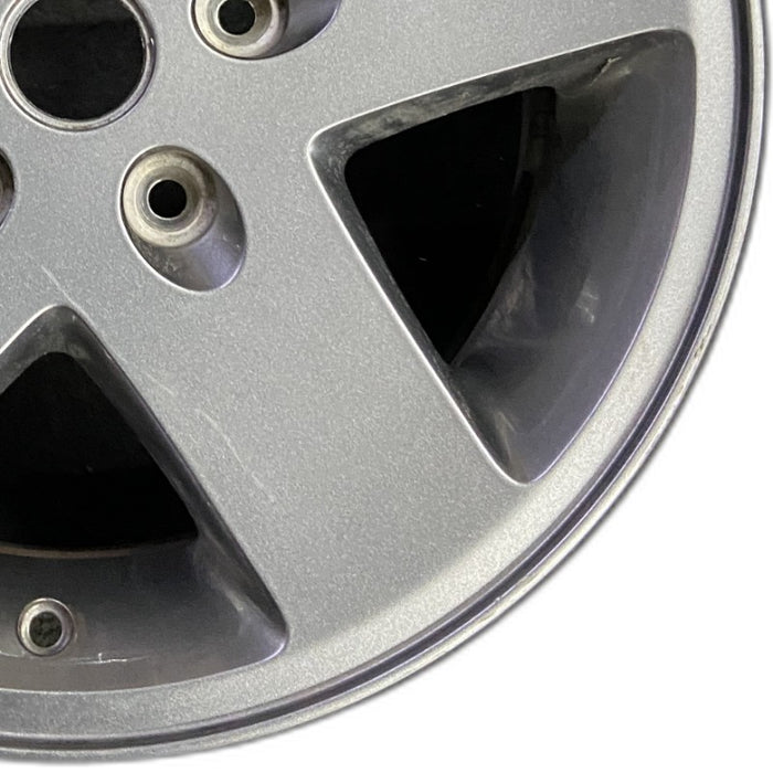 17" WRANGLER 07-08 17x7.5 silver Original OEM Wheel Rim - Close-Up Detail